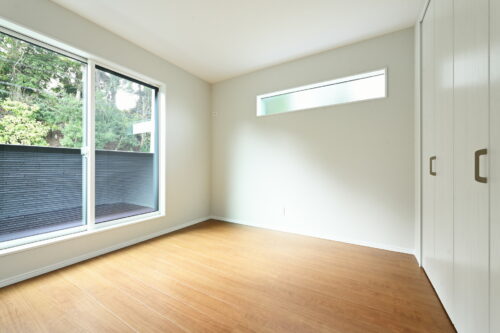 キッチン横にある便利なパントリー